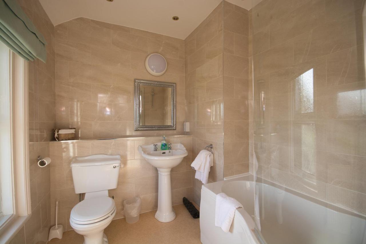 Hotel Rudyard Leek Ngoại thất bức ảnh